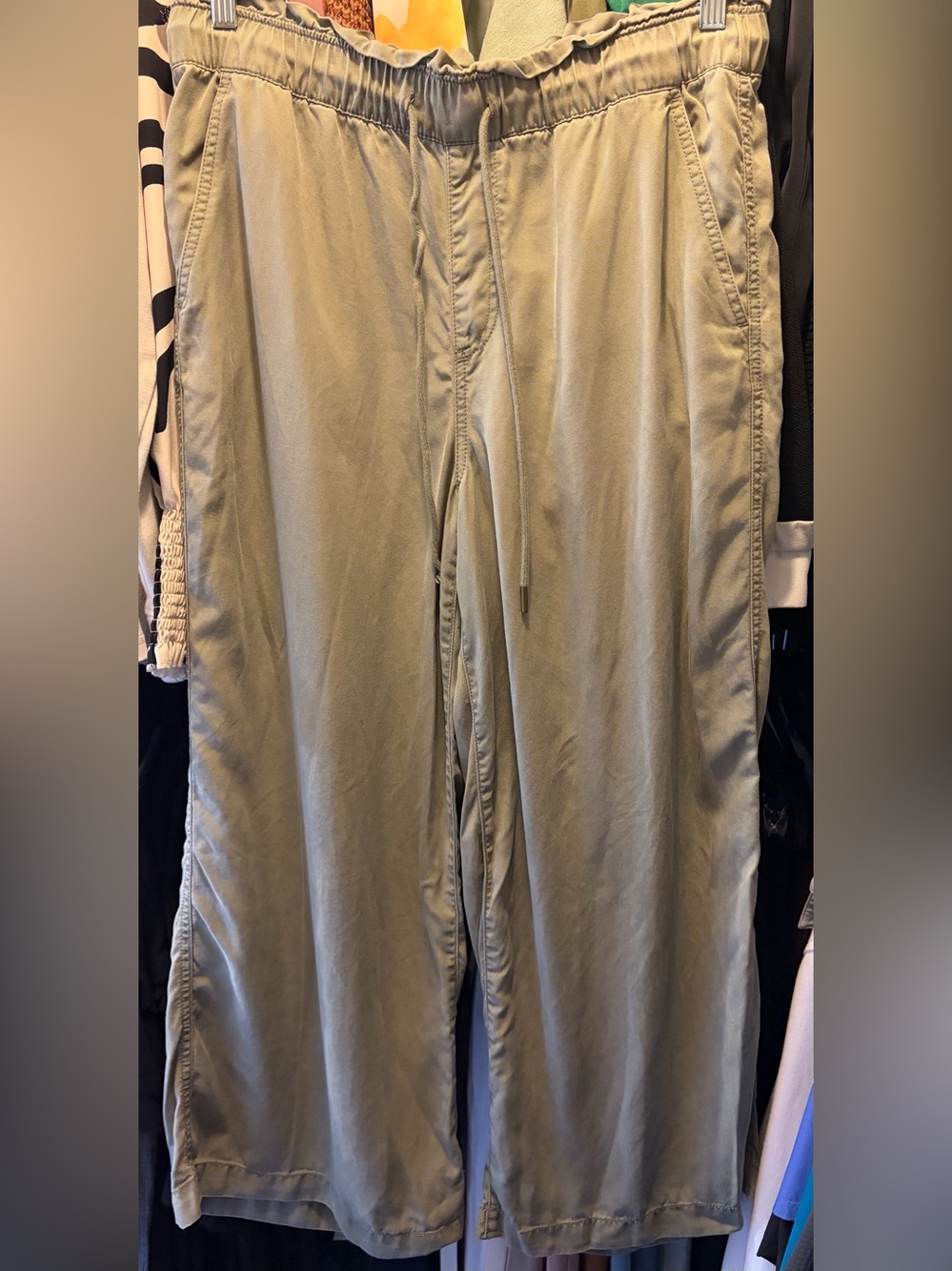 Casual Drawstring Pants in Light Olive